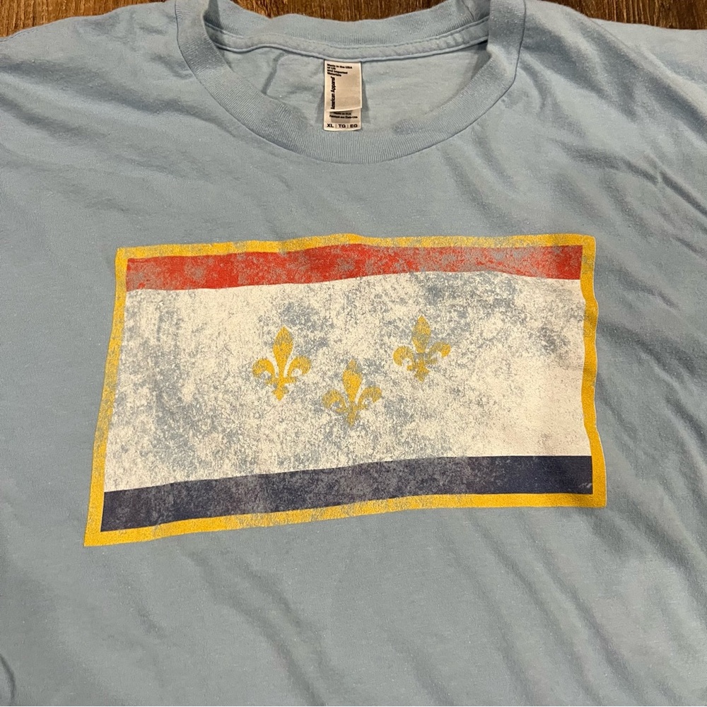 New Orleans Louisiana Flag T Shirt  XL Light Blue Fleur De Lis - Picture 3 of 7